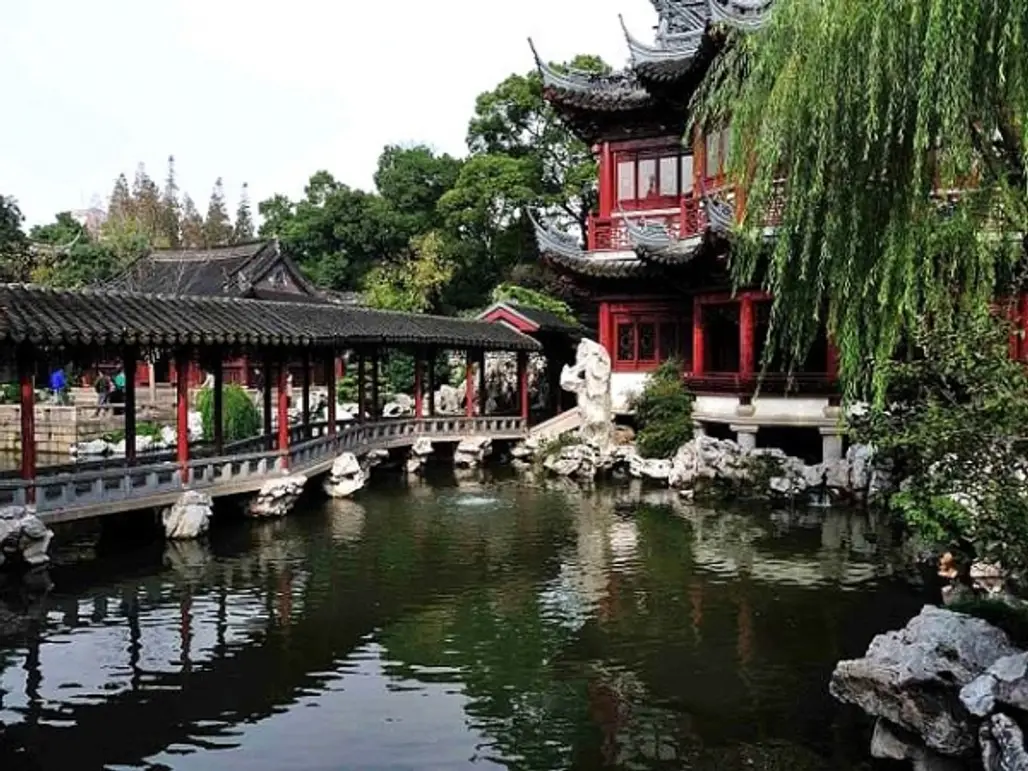 Find Peace at the Yuyuan Gardens