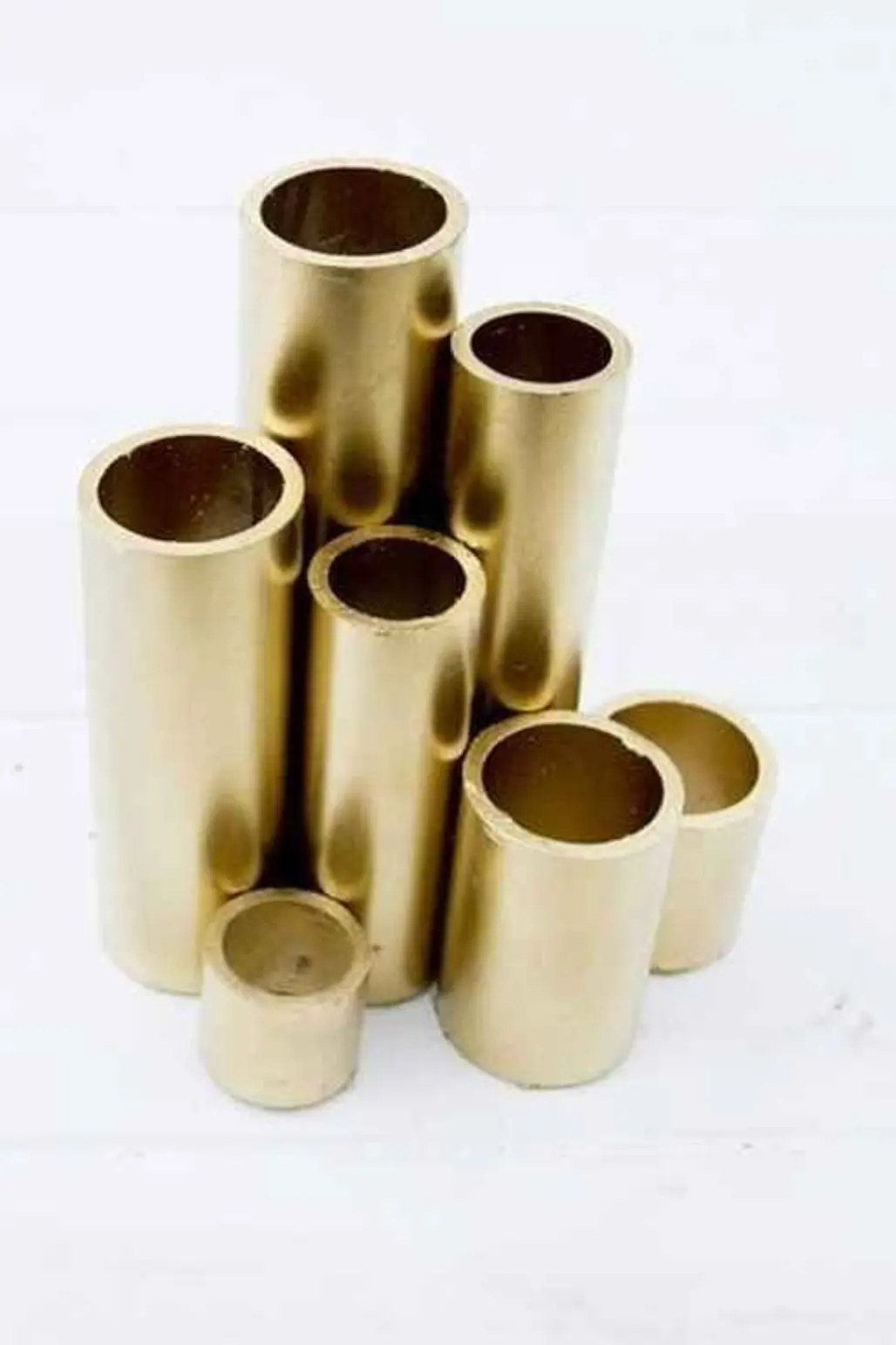Spray Paint PVC Pipe for Gold Bookends