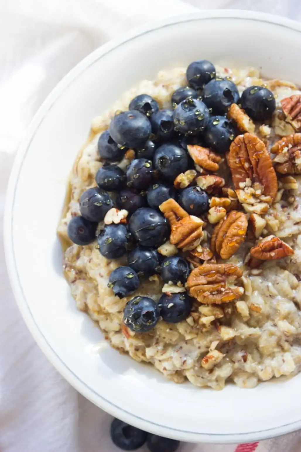 Oatmeal with Blueberries and Honey