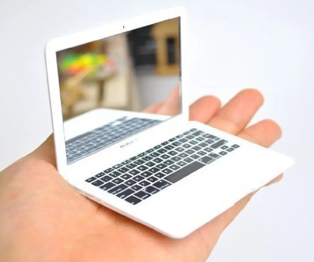 Mini Macbook Air Mirror