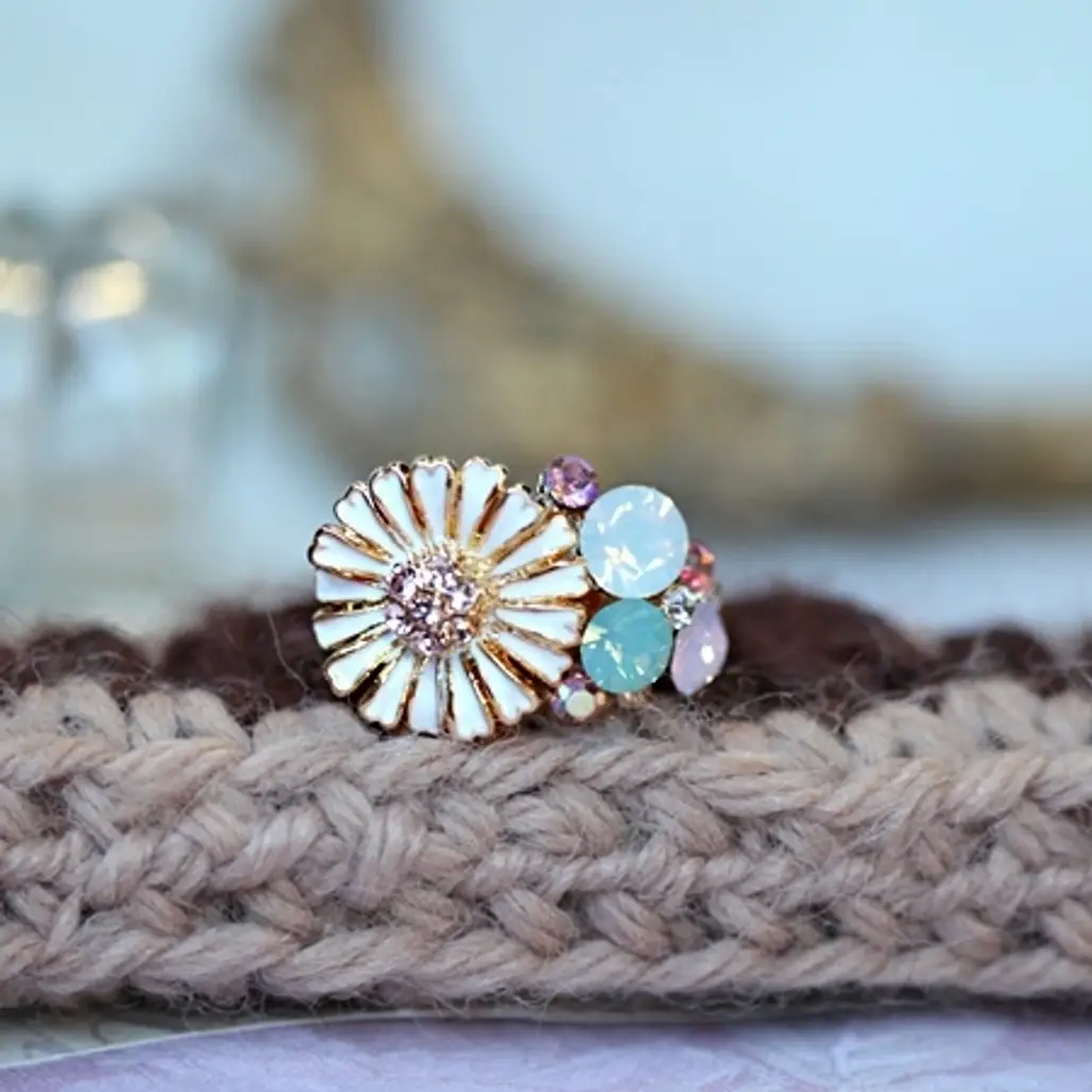 Darling Daisy Chains Ring