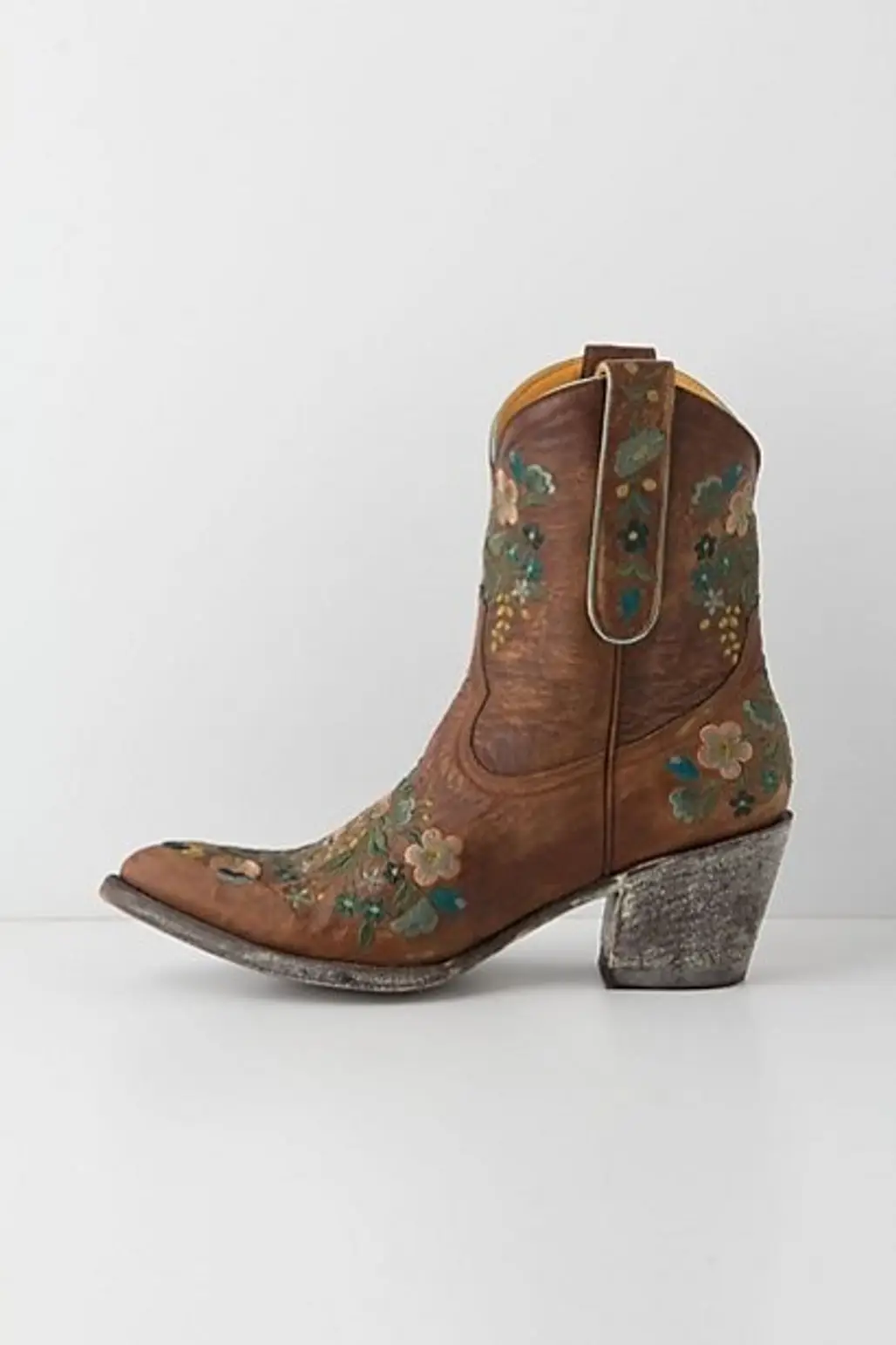 footwear,boot,brown,leather,cowboy boot,