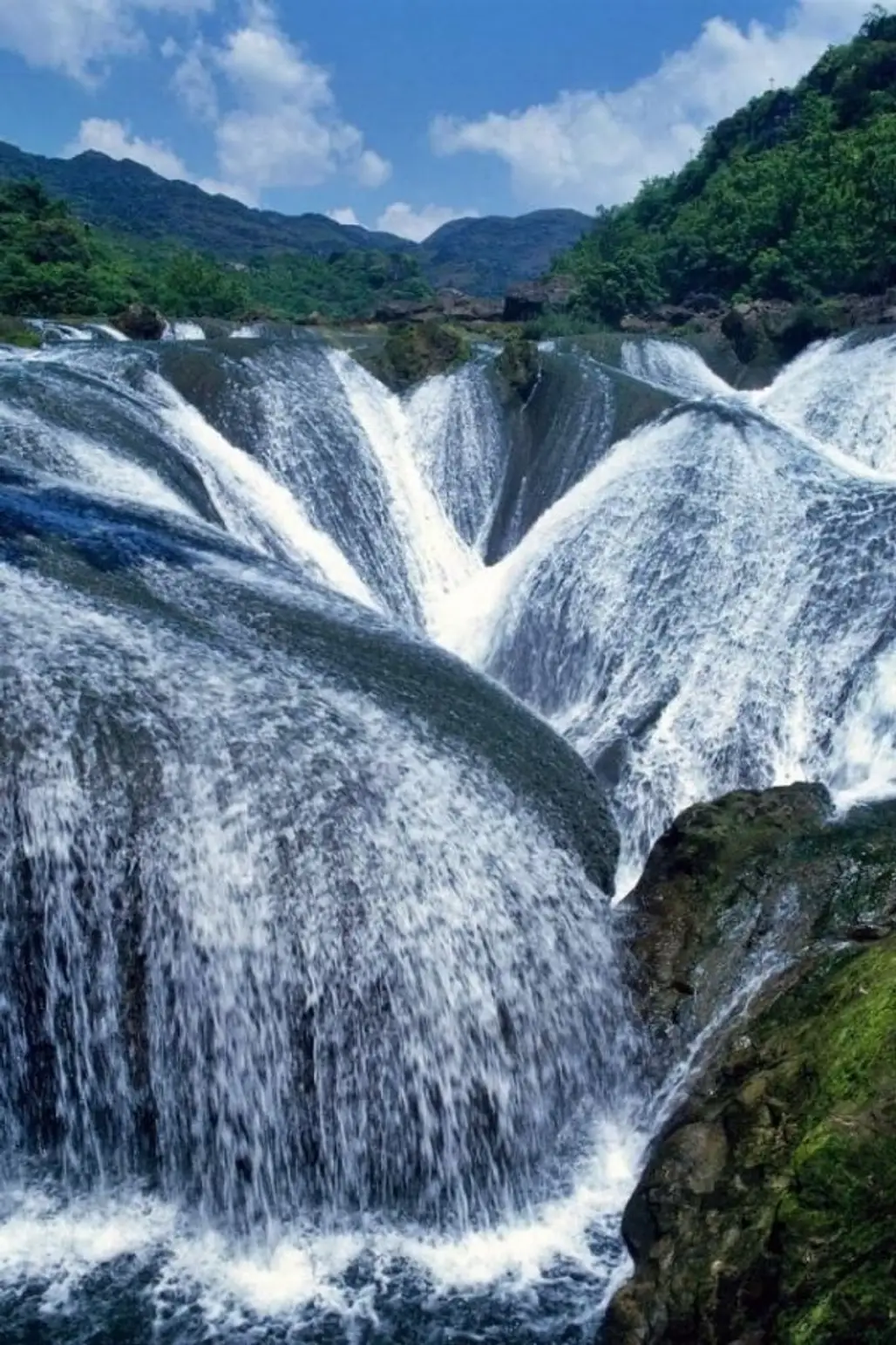 Pearl Shoal Waterfall, China