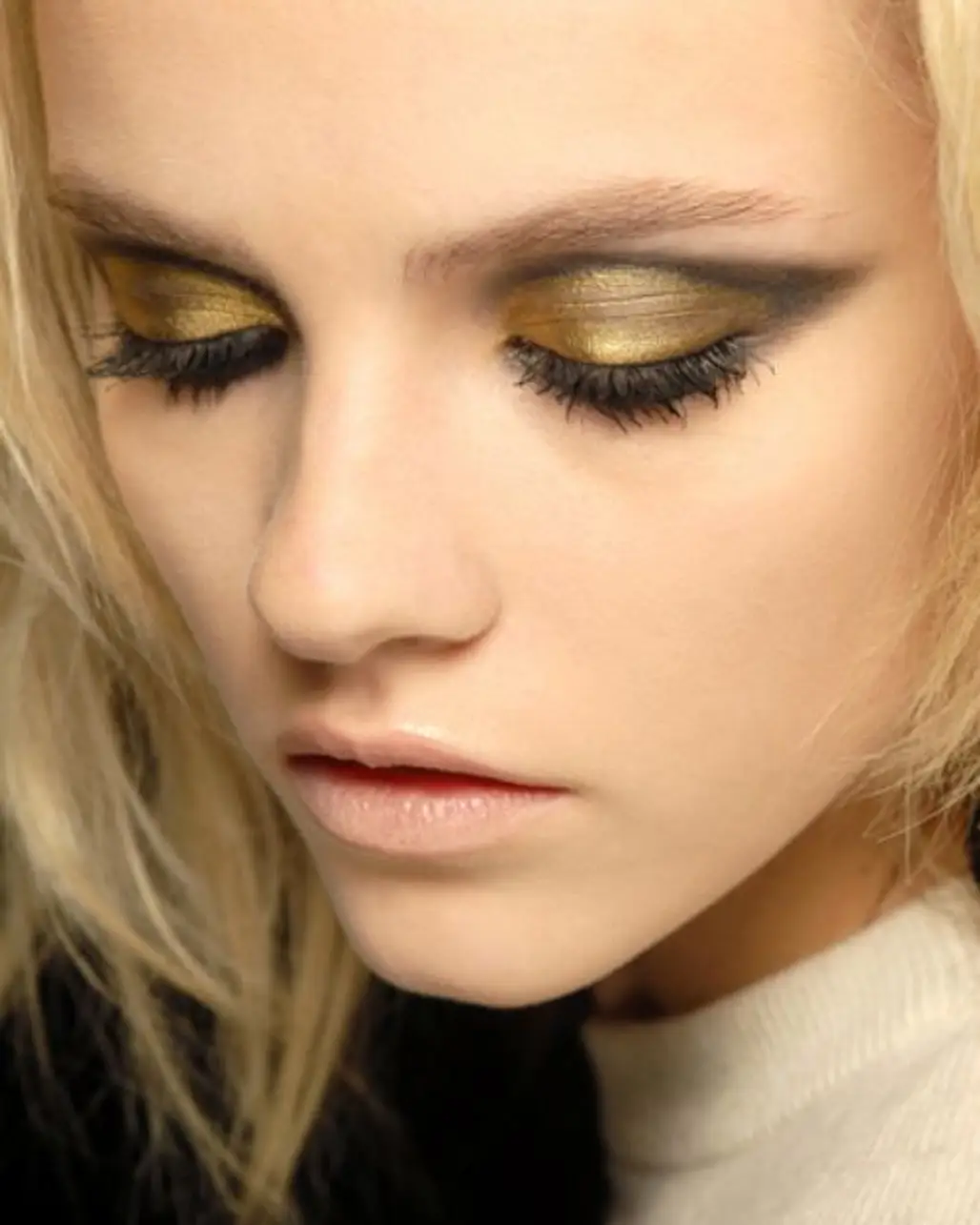 Warm and Cool-Toned Eye Shadows