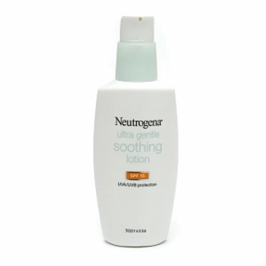 Neutrogena Ultra Gentle Soothing Lotion SPF 15