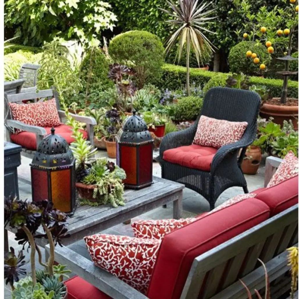garden, patio, backyard, outdoor structure, plant,