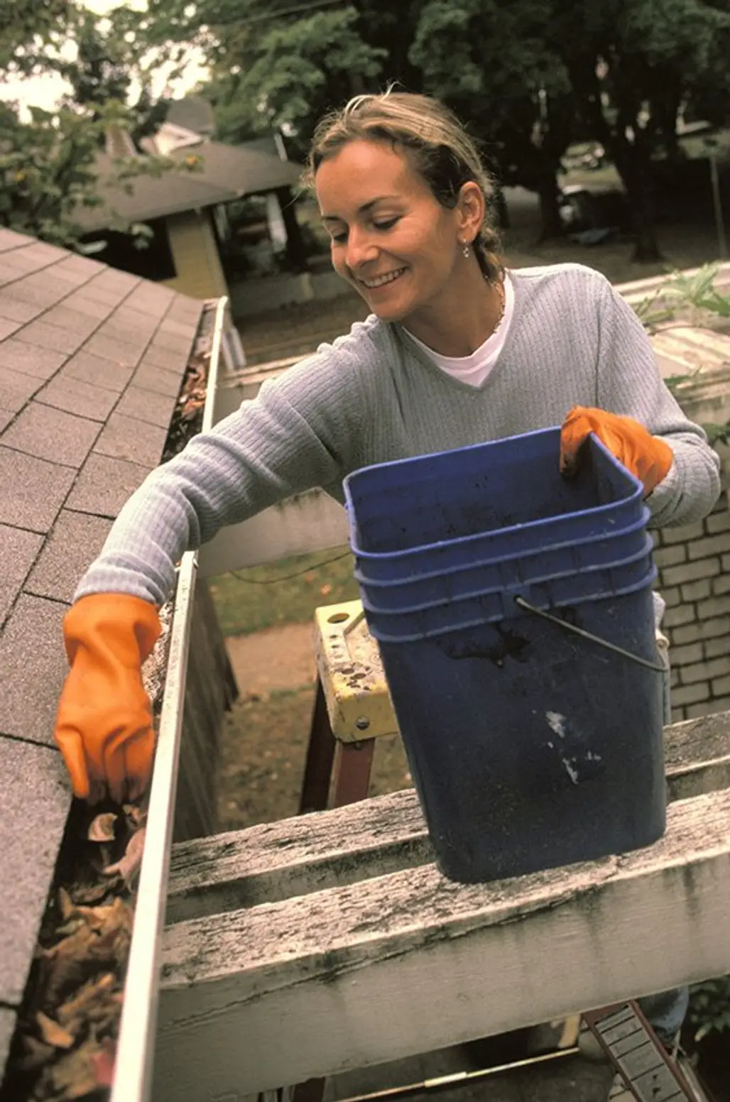 Clean the Guttering for 15 Minutes