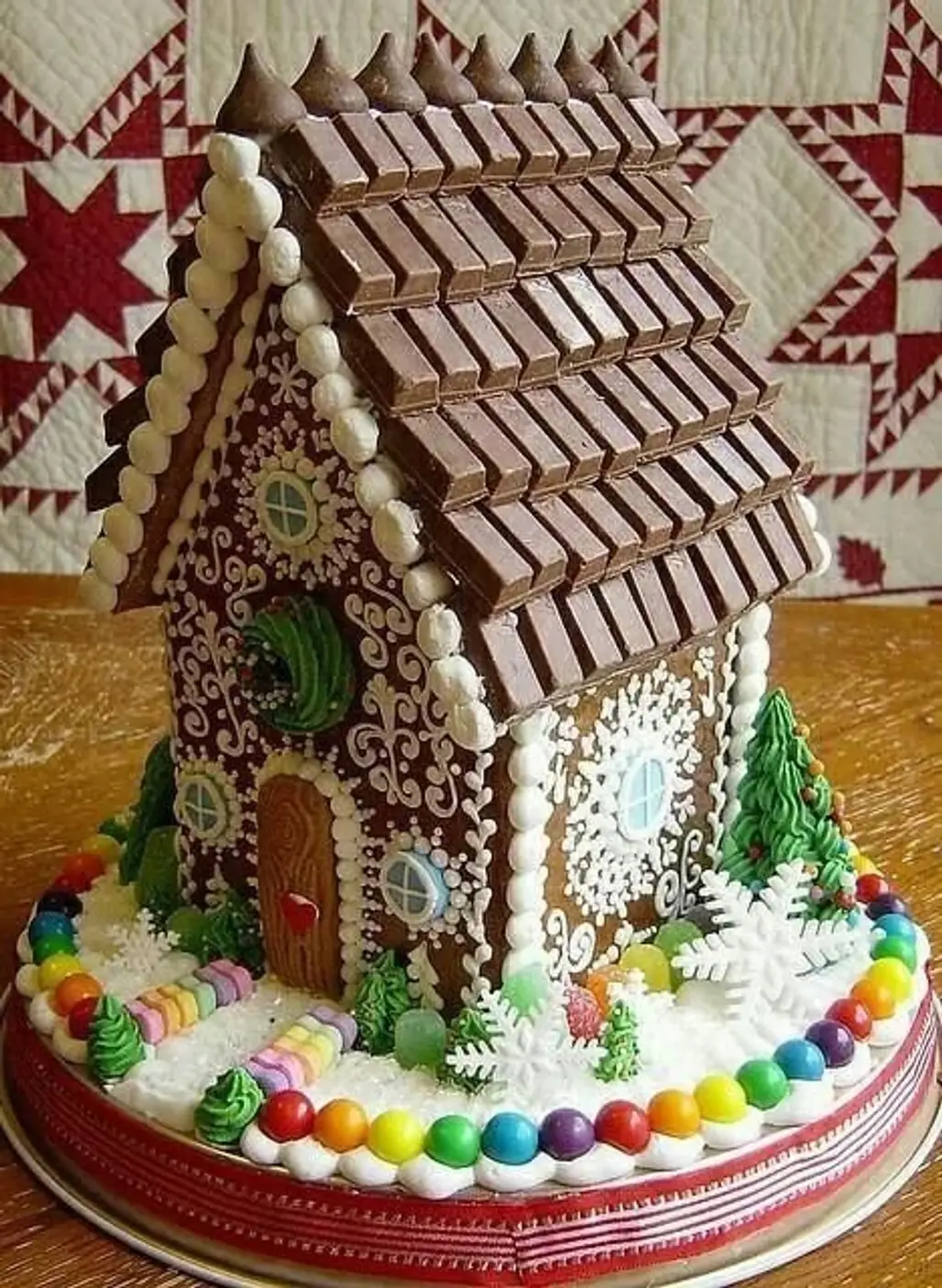food,gingerbread house,dessert,birthday cake,cake decorating,