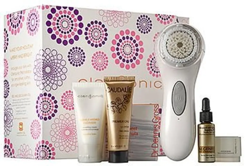 Clarisonic Mia 3 Luxury Skincare Essentials Holiday Gift Set
