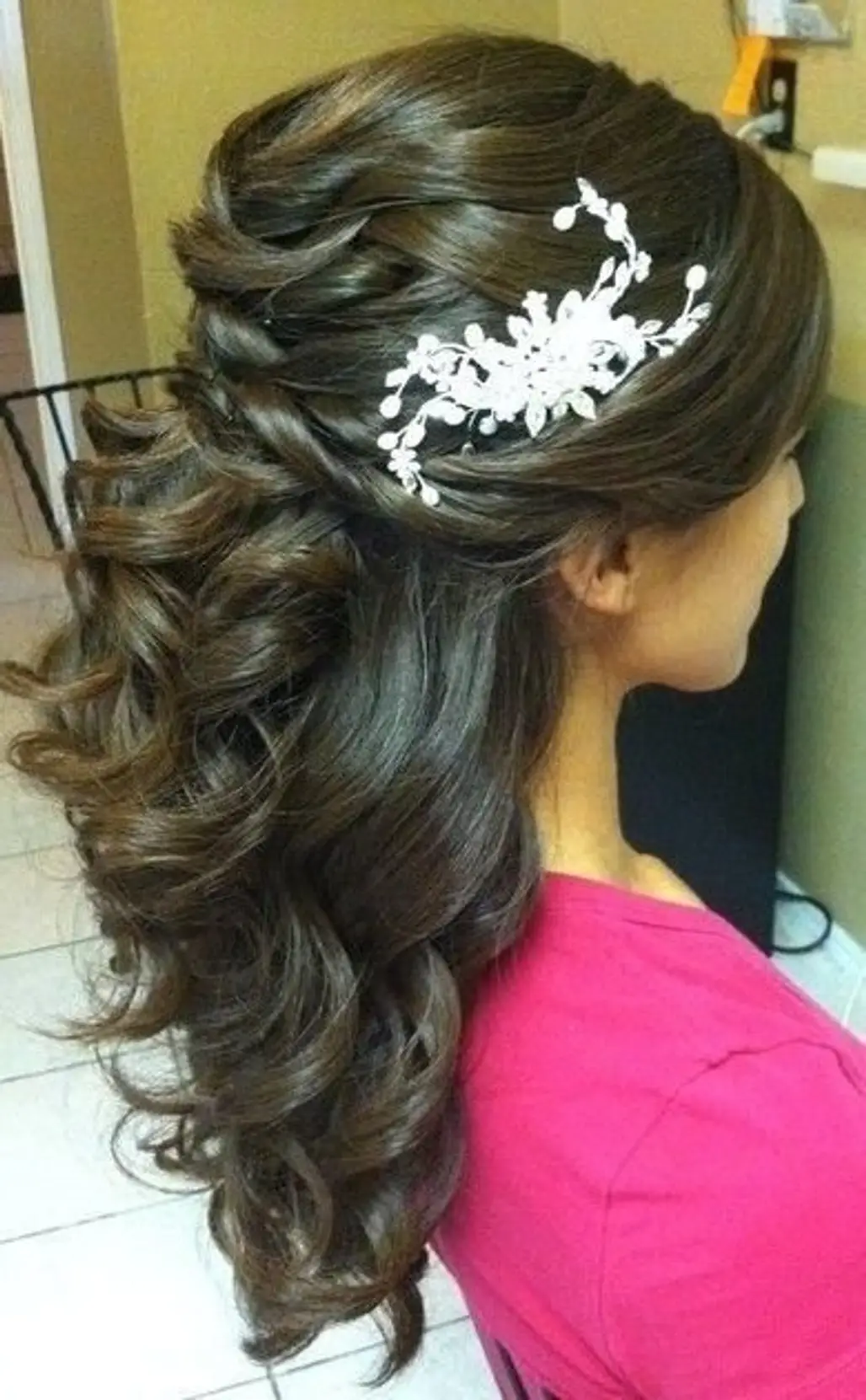 hair,clothing,hairstyle,bridal accessory,long hair,