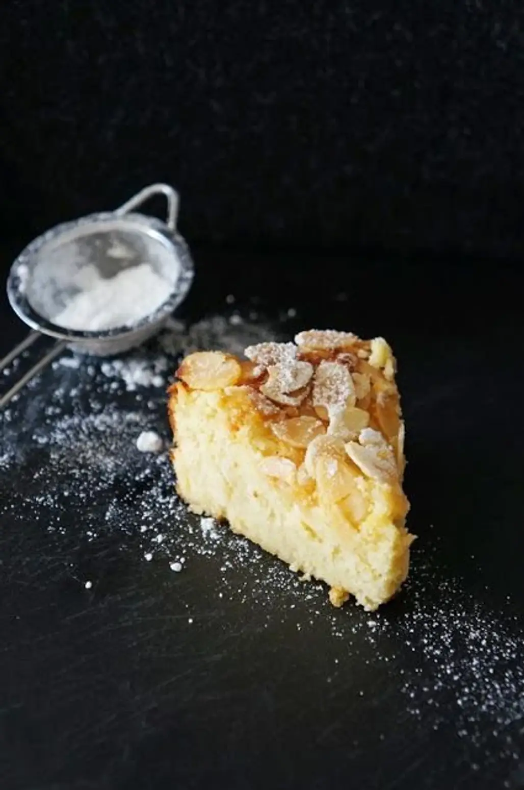 Lemon, Ricotta and Almond Flourless Cake
