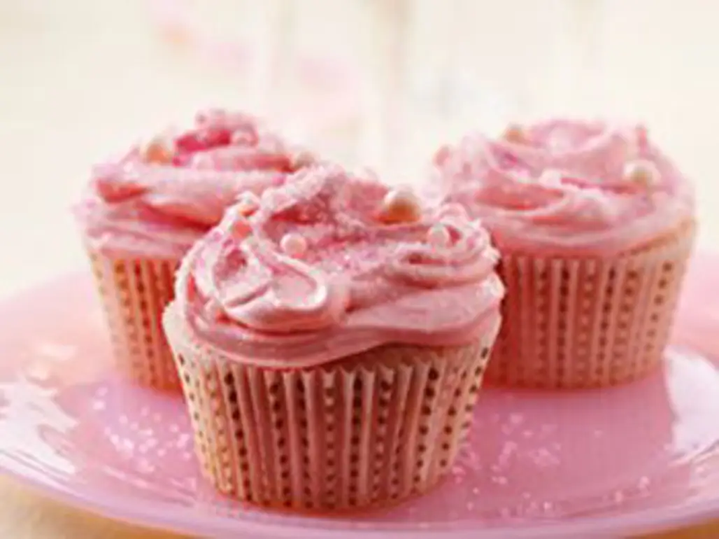 Sparkling Strawberry Champagne Cupcakes