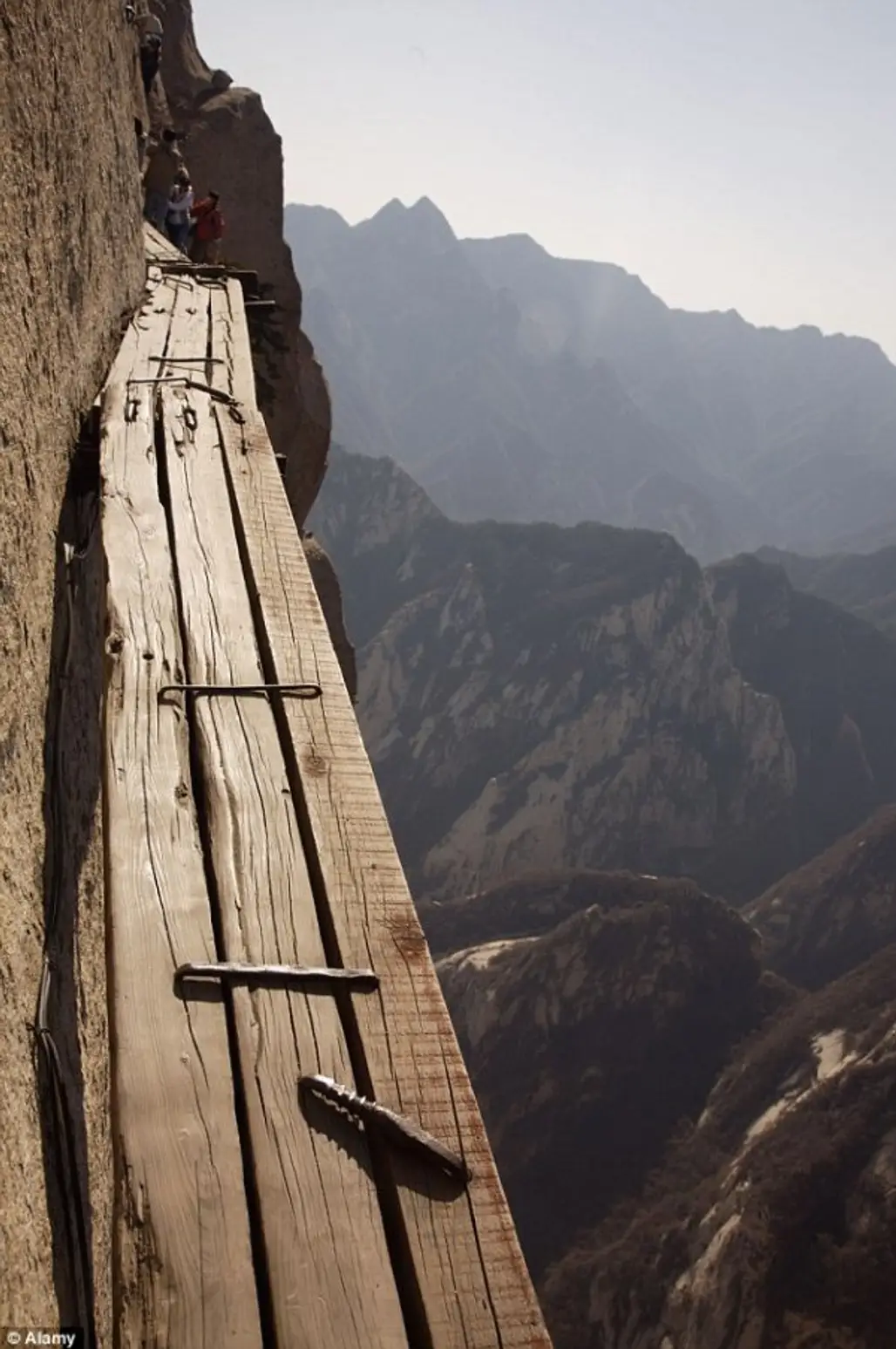 Mount Hua Shan Should Satisfy Your Adventurous Side
