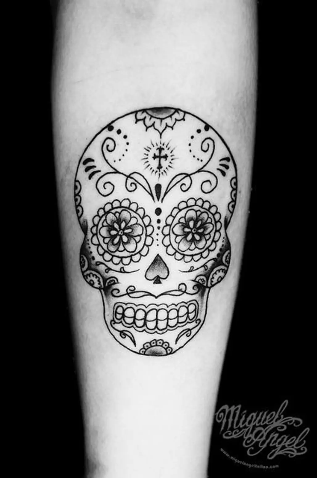 tattoo,black and white,arm,pattern,bone,