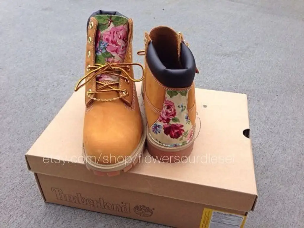 footwear,shoe,outdoor shoe,