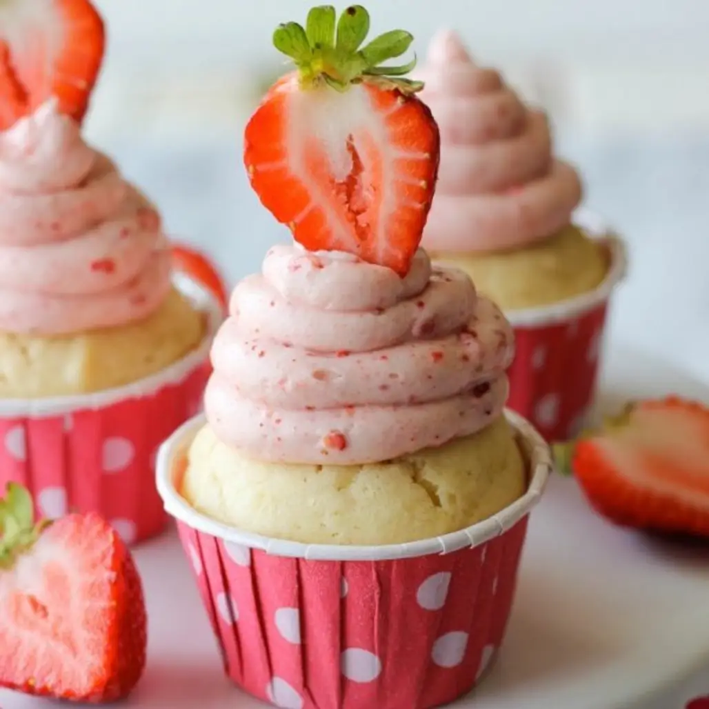 strawberry, strawberries, dessert, buttercream, cupcake,