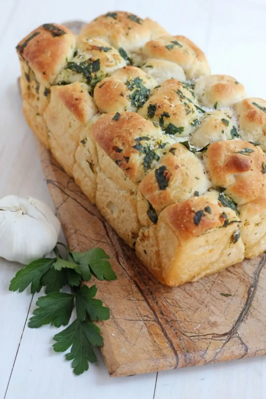 Easy Cheese and Roasted Garlic Pull-Apart Bread
