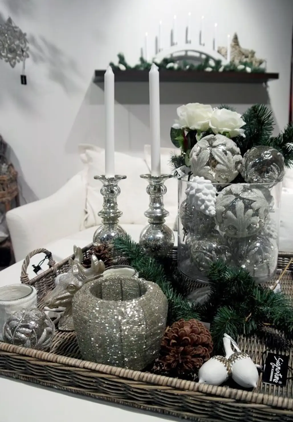 christmas tree,floristry,christmas decoration,christmas,lighting,