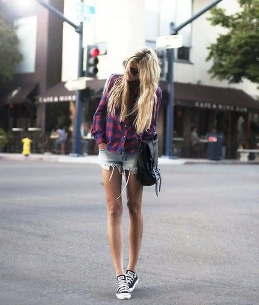Distressed Shorts and Plaid Shirts Are the Perfect Match