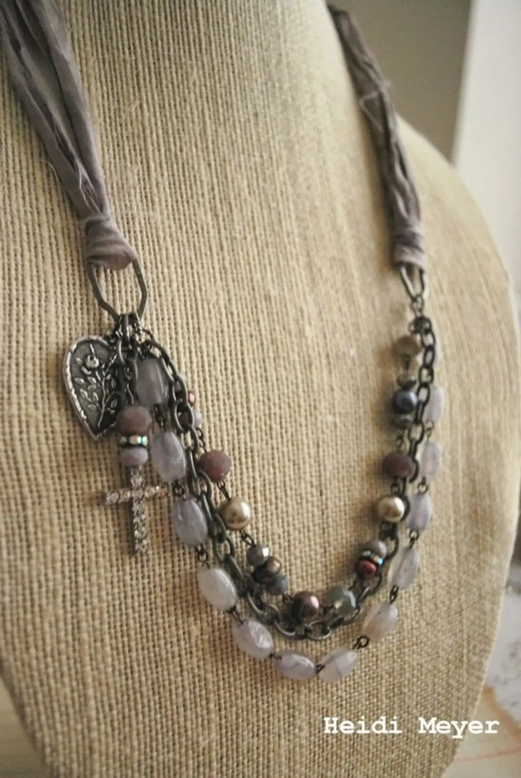 necklace,chain,jewellery,fashion accessory,art,