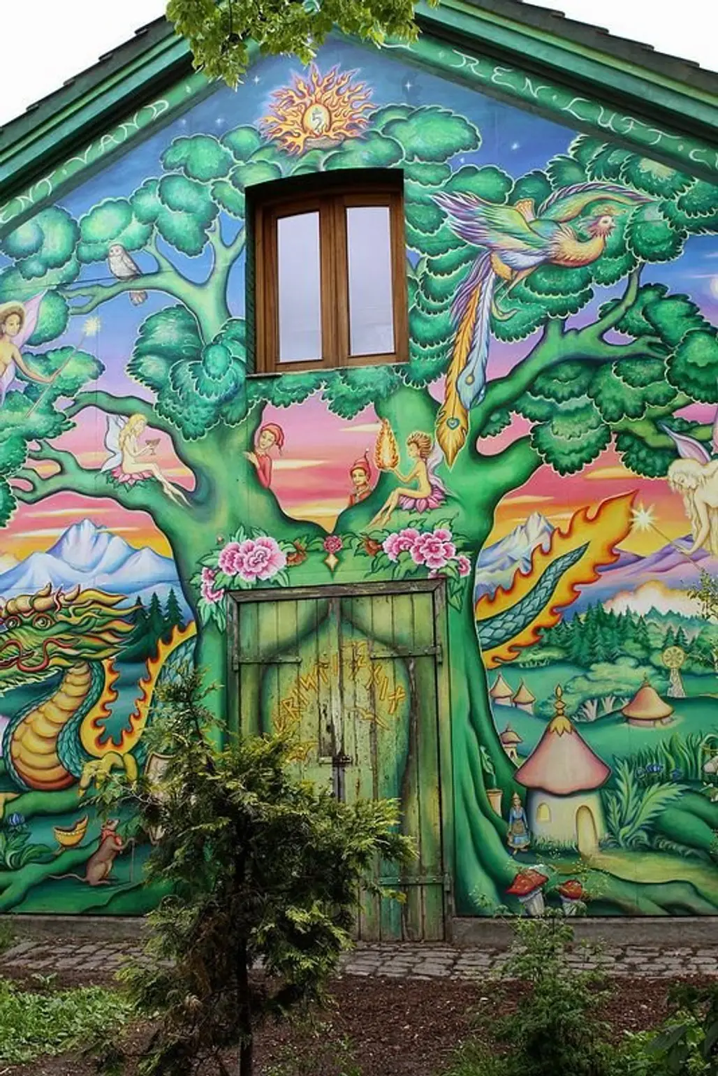 Freetown Christiania,mural,window,art,psychedelic art,
