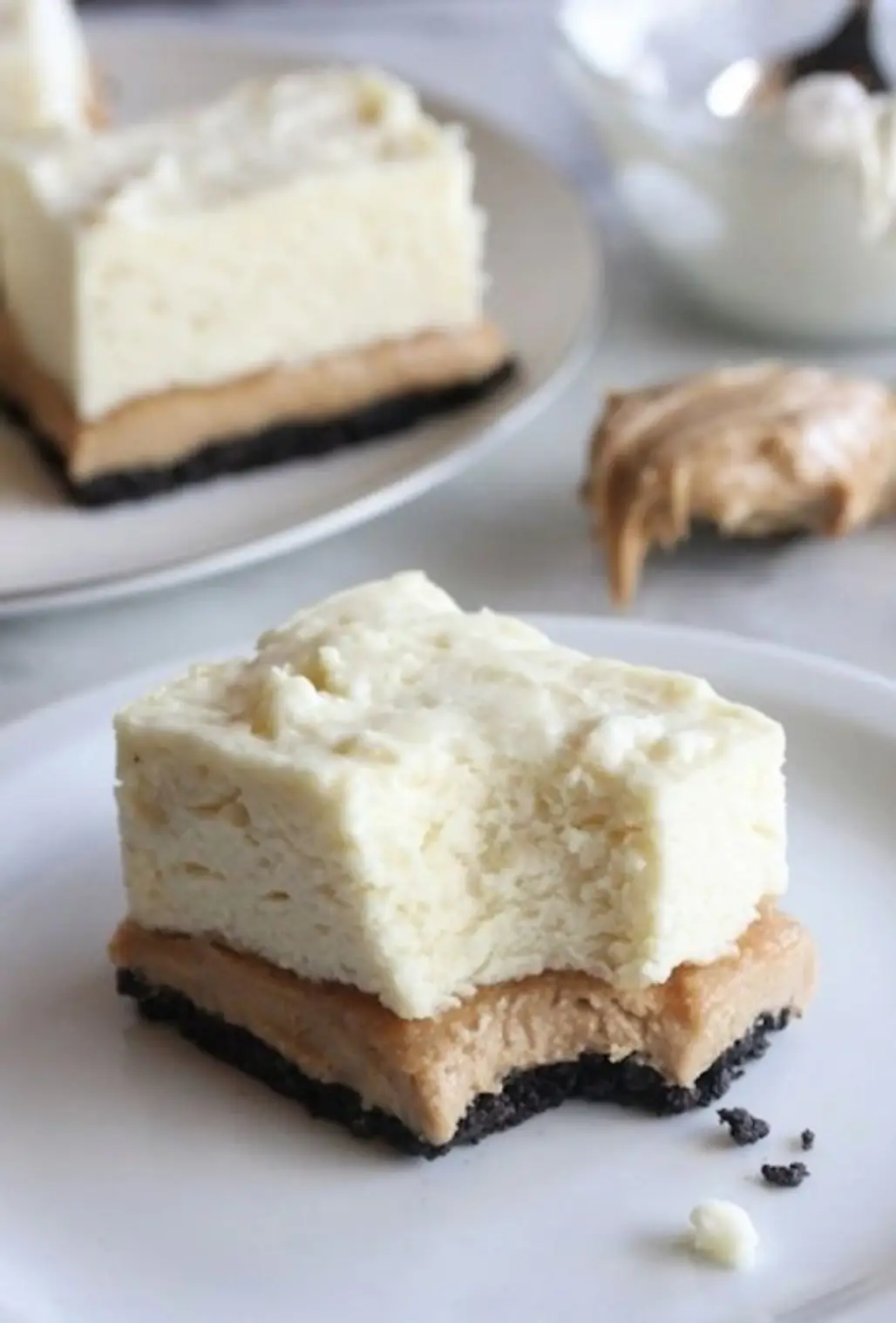 Peanut Butter No-Bake Marshmallow Cheesecake Bars