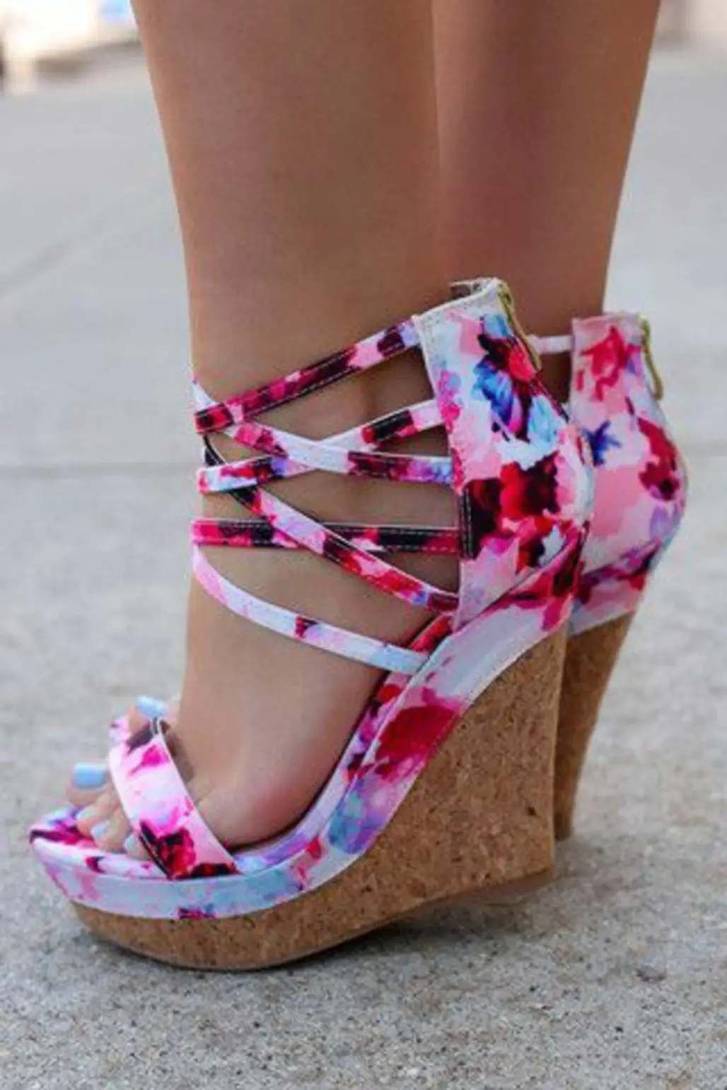 Pretty Wedges Are a Must-Have
