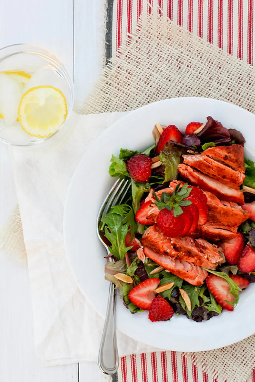 Strawberry and Walnut Salad