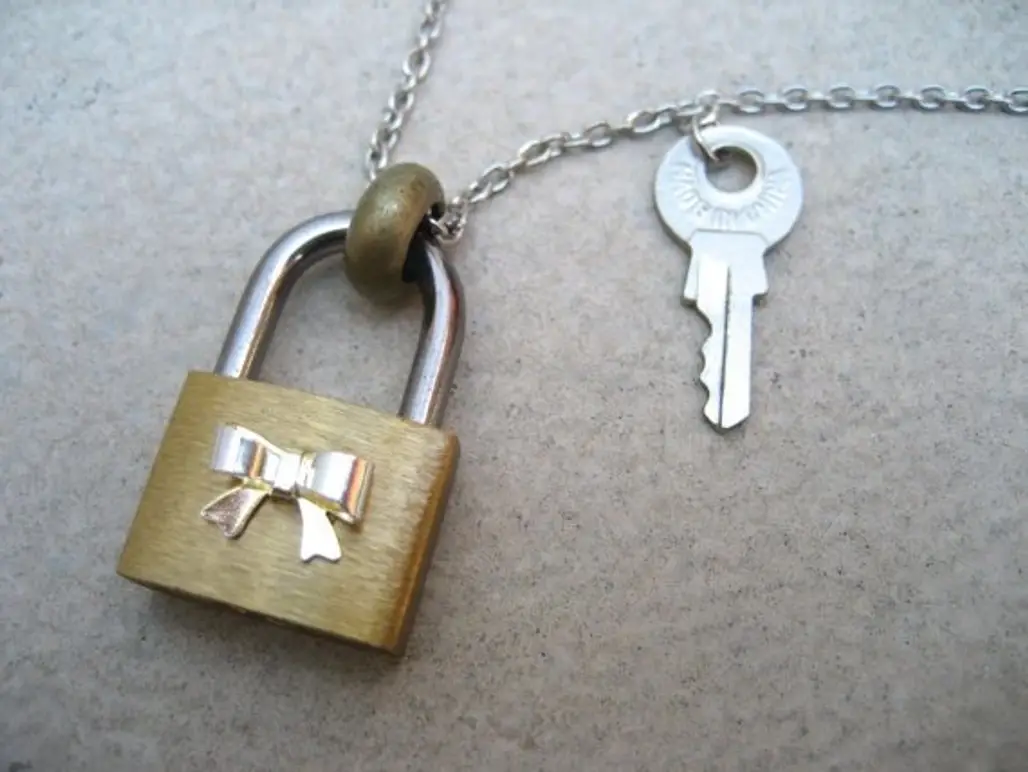 Silver Bow Padlock Necklace