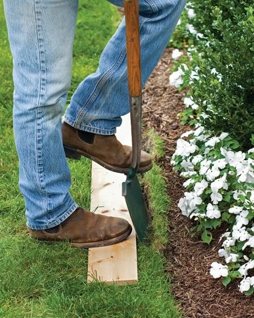Easy Way to Edge a Lawn