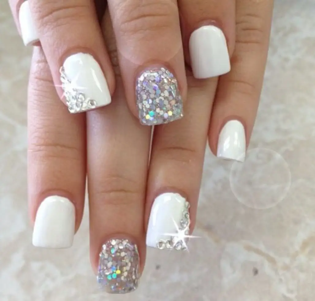 Dreamiest White Swirl Nails Ideas for Long and Short Nails - Ice Cream and  Clara