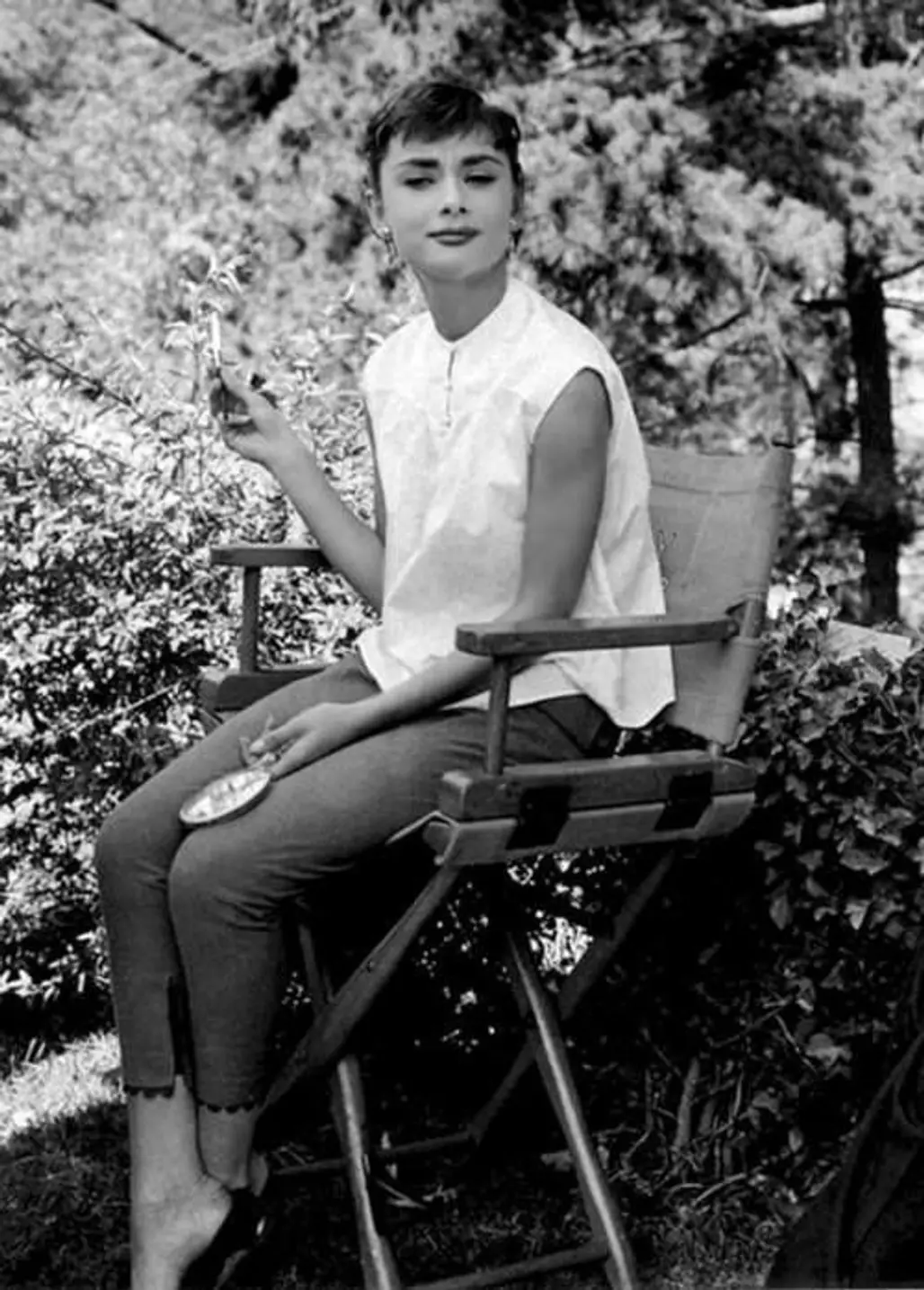 50 Pictures of Audrey Hepburn a Study of Timeless Style and Beauty ...