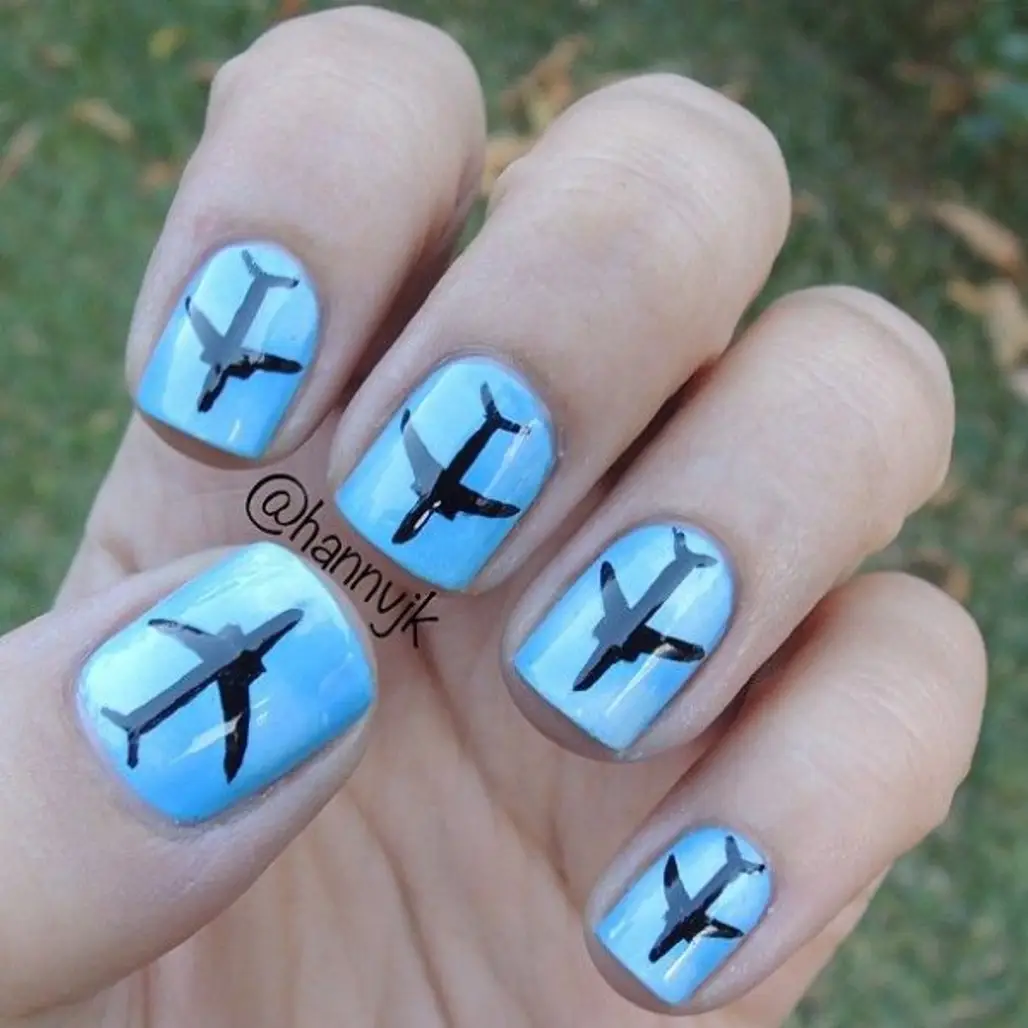 Airplane Nails a Perfect for Any Vacay