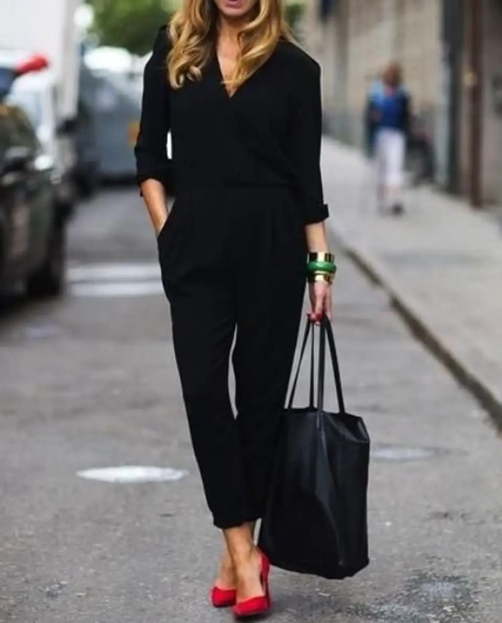 clothing,little black dress,dress,sleeve,footwear,