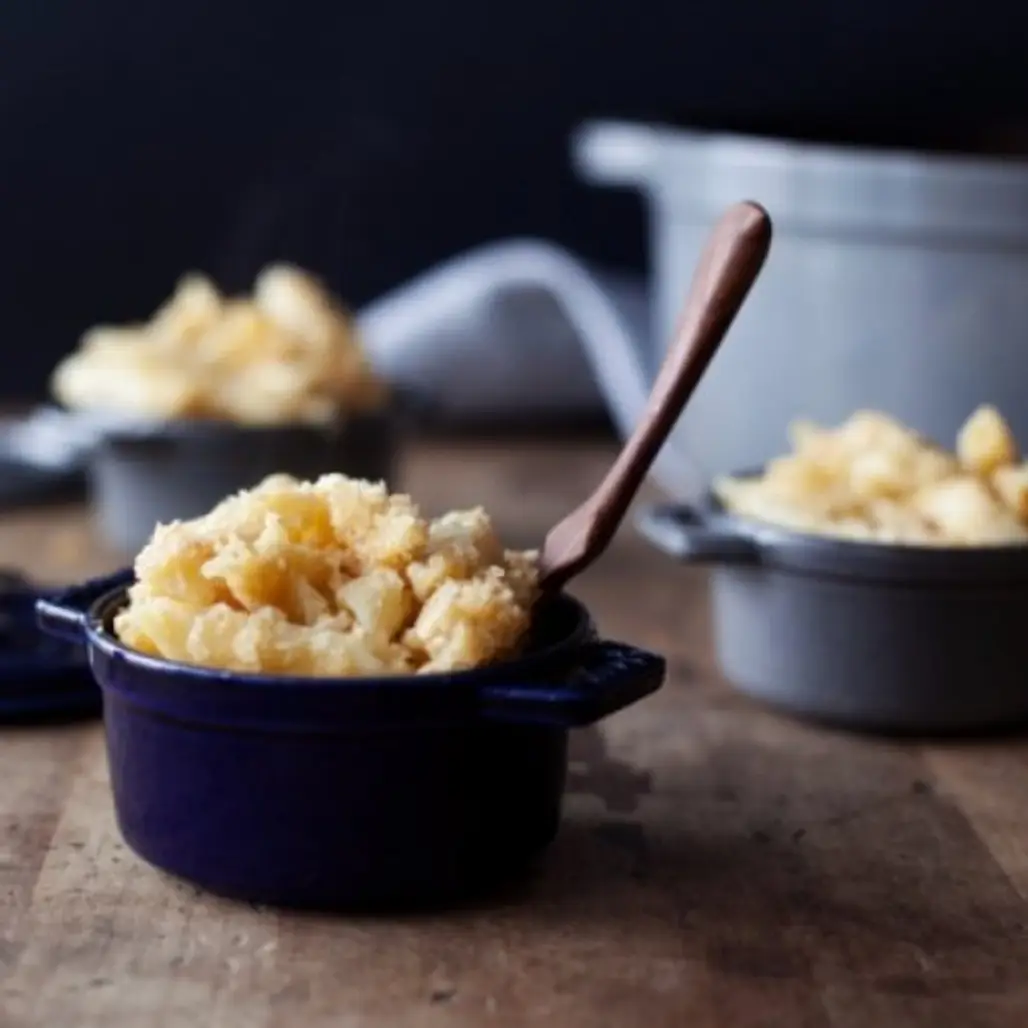 Caramelized Onion and Gouda Mac & Cheese