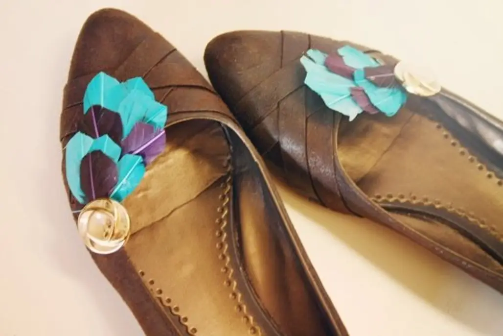 Feather Shoe Clips