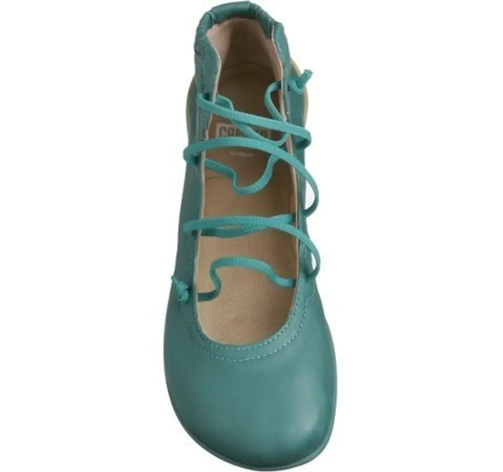 footwear,turquoise,electric blue,aqua,shoe,