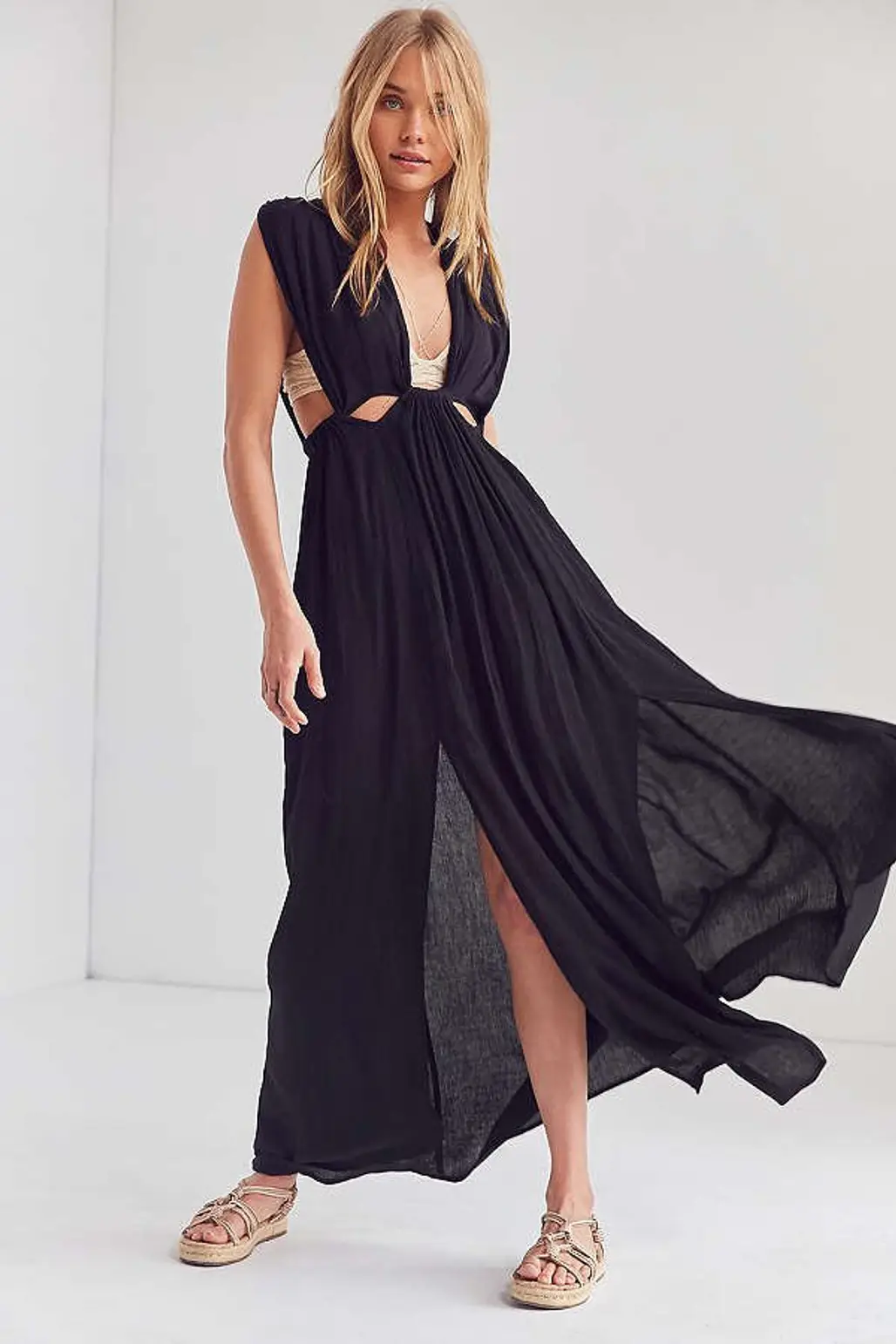 dress, clothing, gown, sleeve, little black dress,