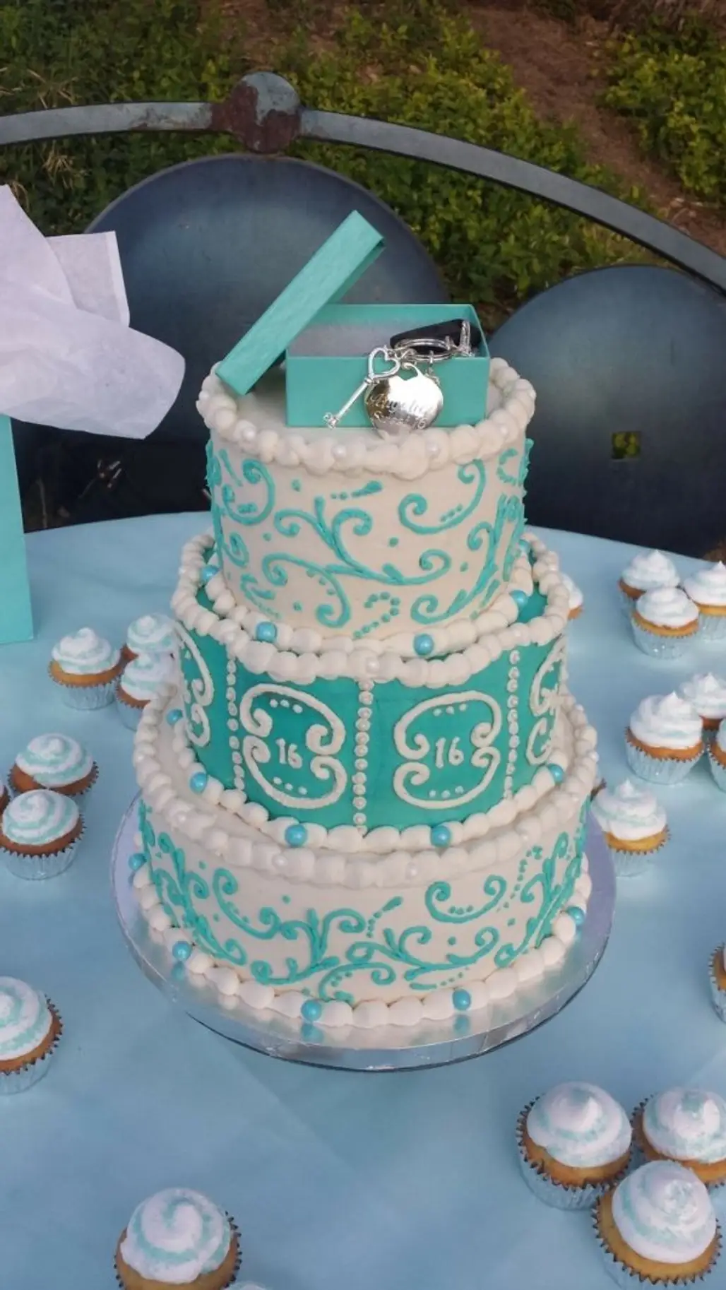 Tiffany & Co. Tiffany Sweet 16 Birthday Cake