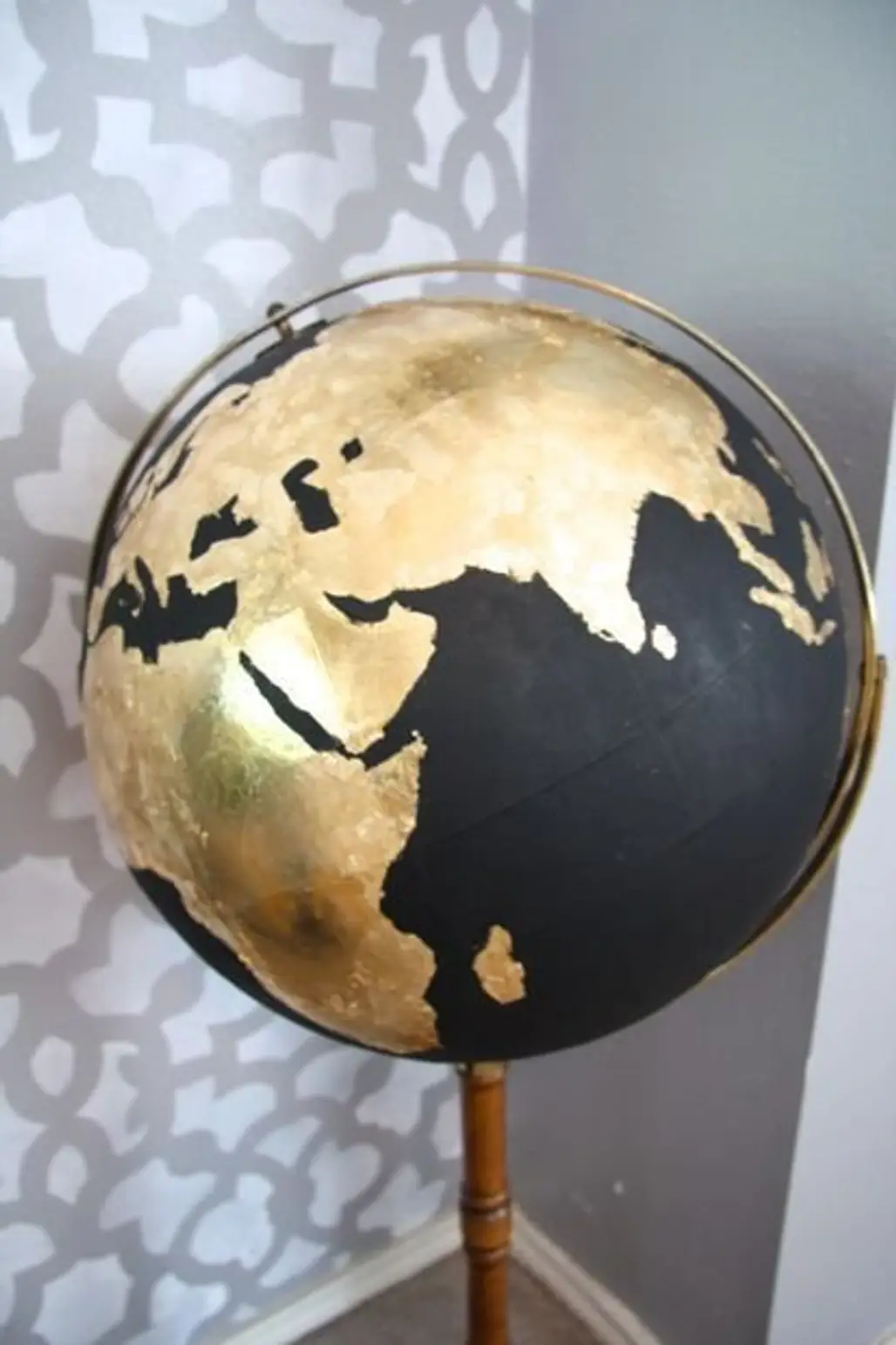 How Cool is This DIY Black & Gold Globe?