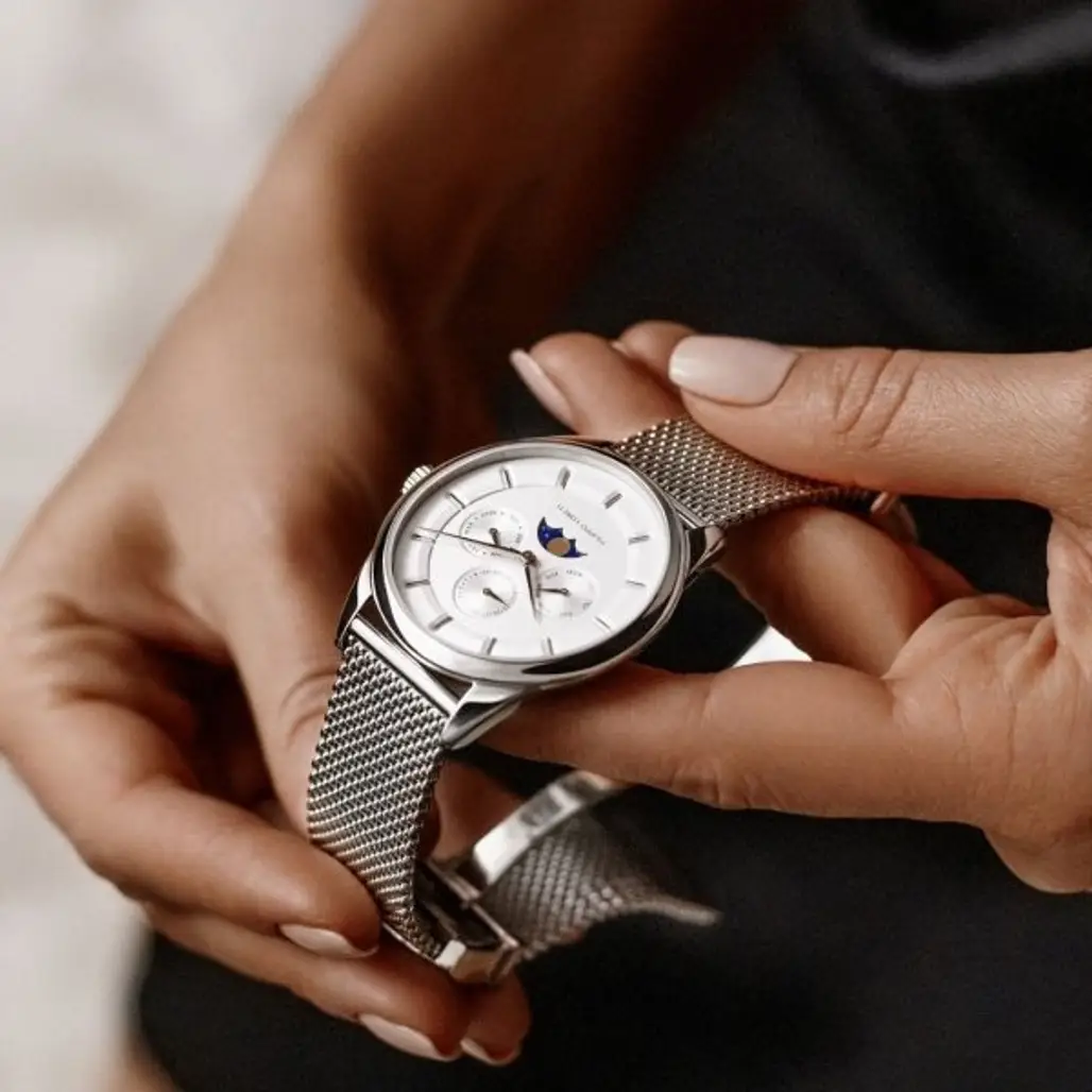 Watch, Analog watch, Watch accessory, Fashion accessory, Silver,