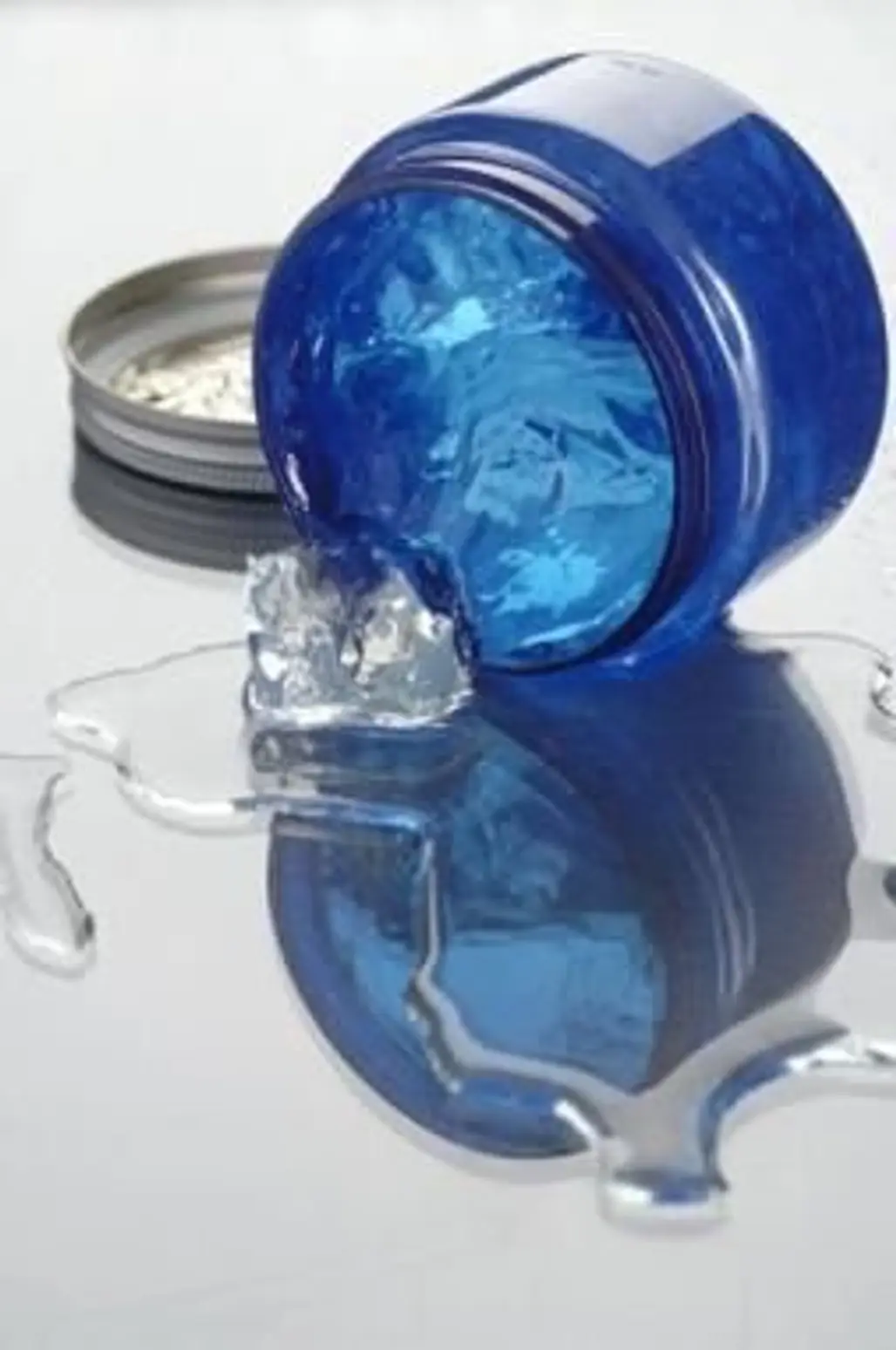 blue,jewellery,cobalt blue,fashion accessory,product,