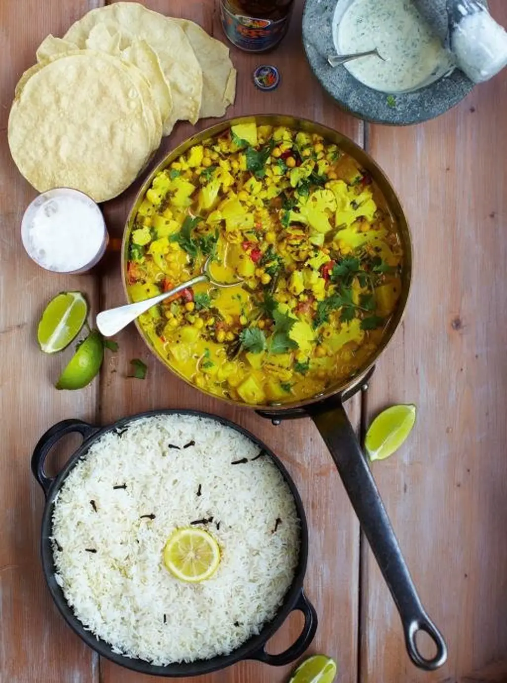 Keralan Veggie Curry with Poppadoms, Rice & Minty Yoghurt