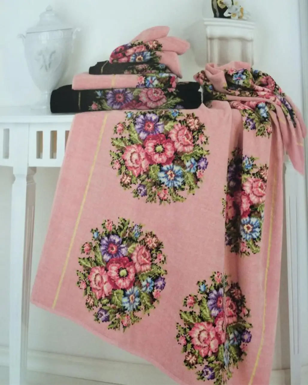 pink, flower, flower arranging, textile, tablecloth,