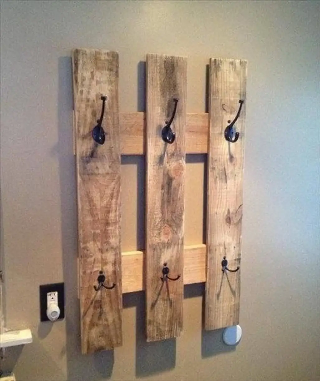 Add Some Hooks to Pallet Planks