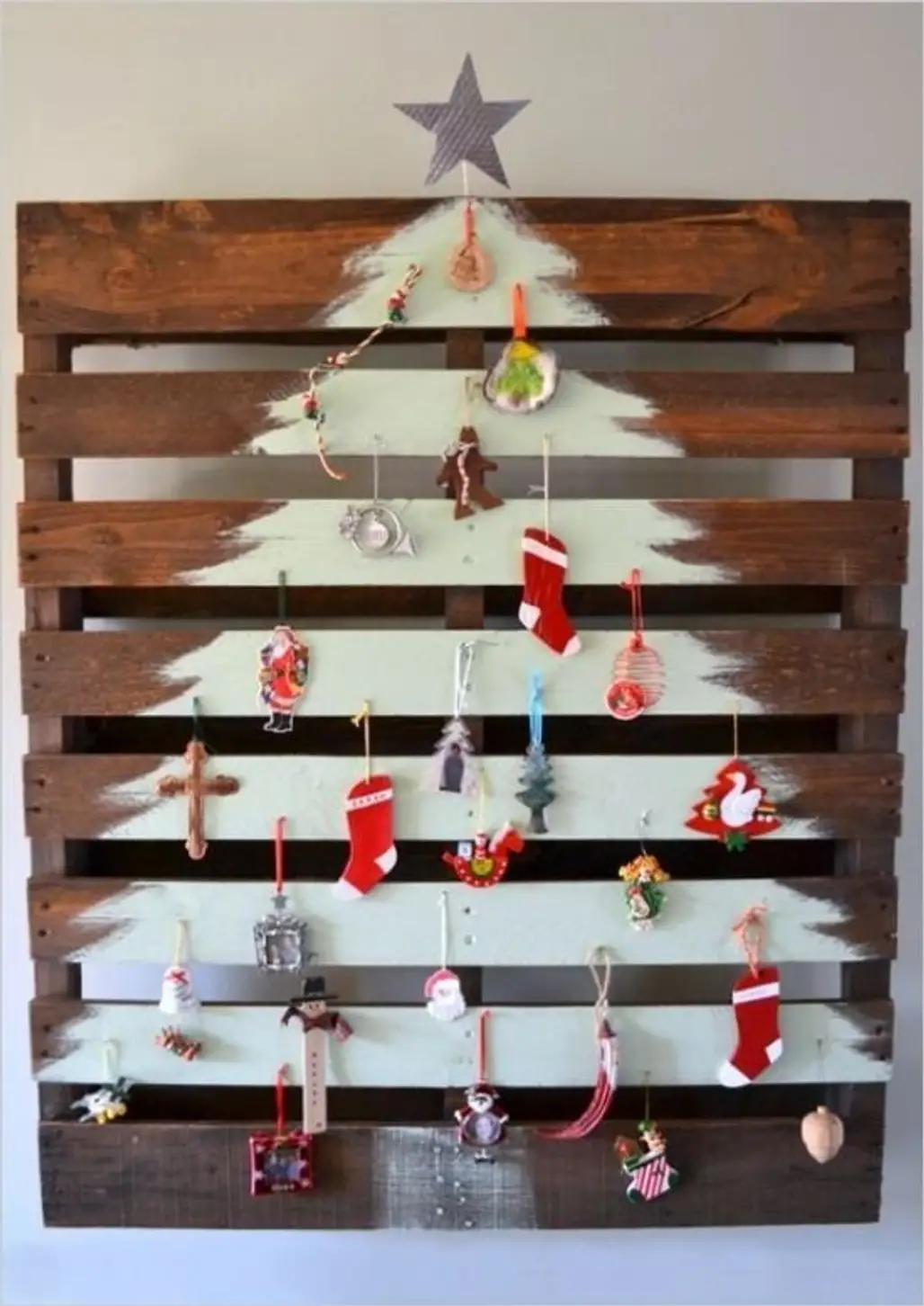 Shipping Pallet Tree