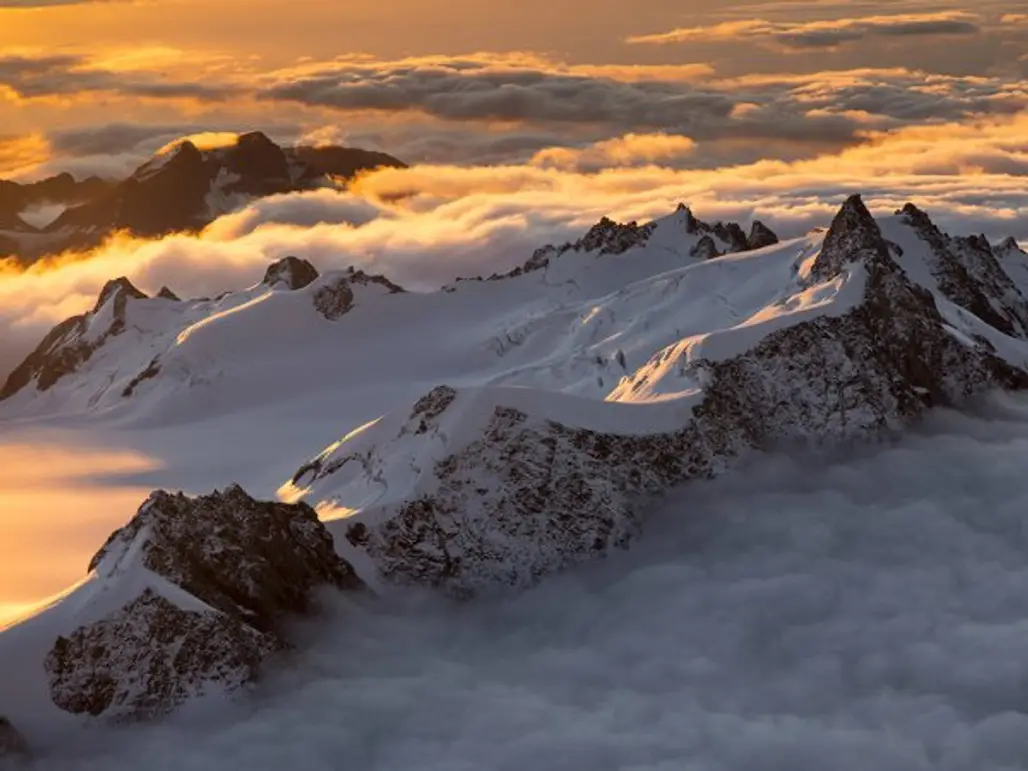 Sunrise in the Southern Alps, New Zealand