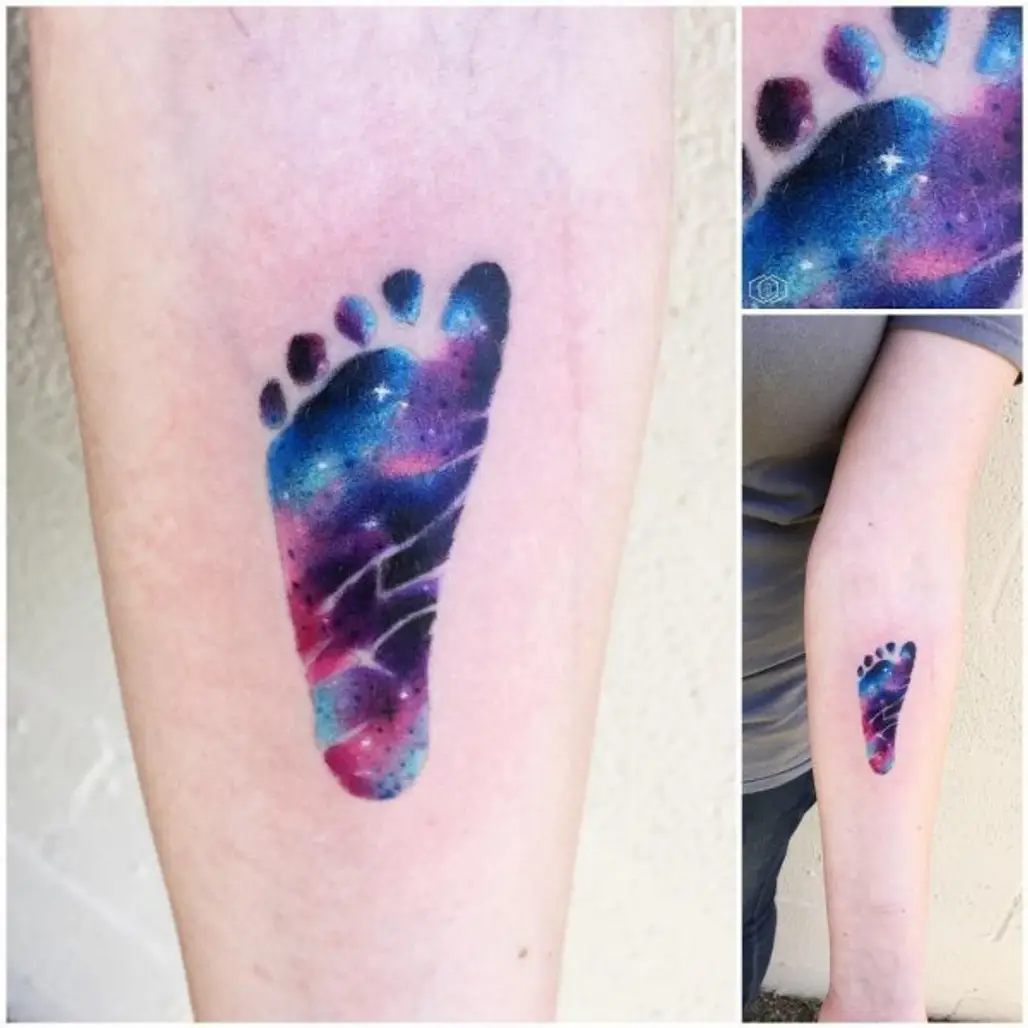 Tattoo, Temporary tattoo, Purple, Finger, Skin,