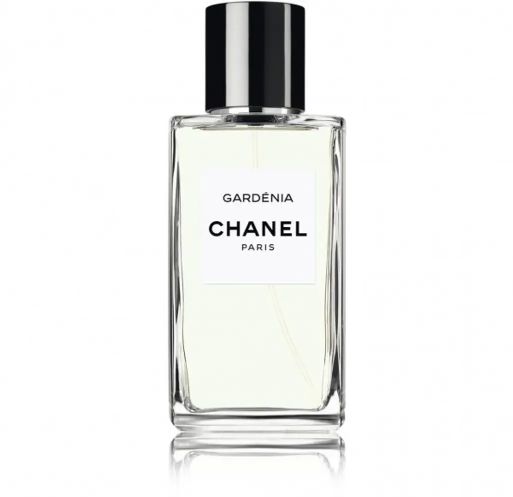 Emma Stone Wears Chanel Gardenia
