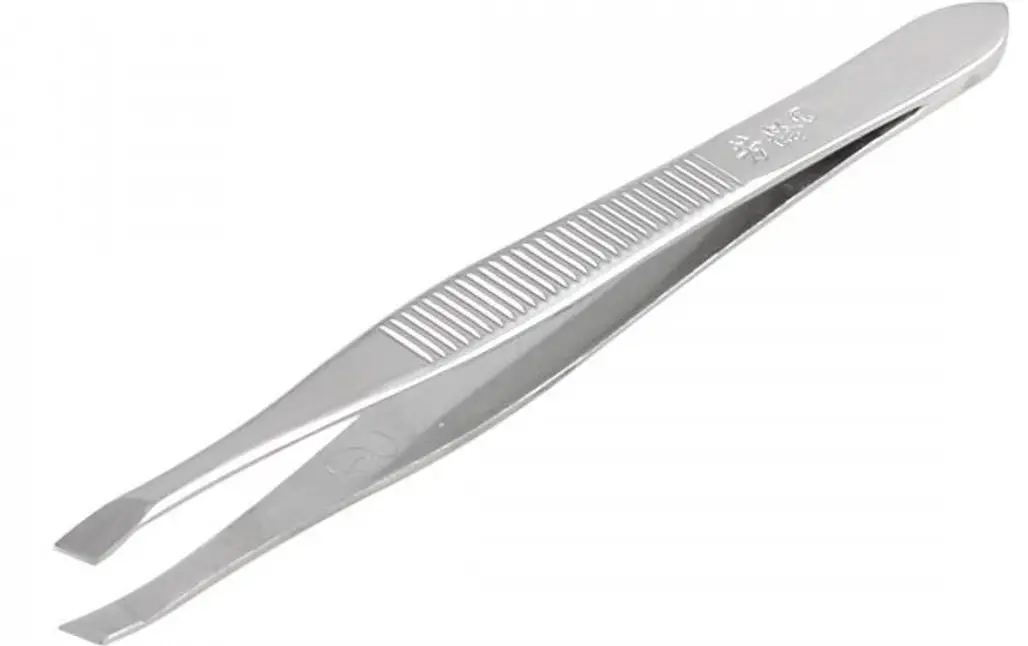 A Tweezer Slant is Something You Can’t Life without